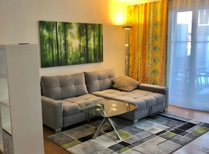 Gemuetliches 2 Zimmer Studio Mit Gartensitzplatz
