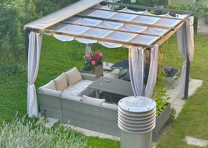 Gemuetliches 2 Zimmer Studio Mit Gartensitzplatz